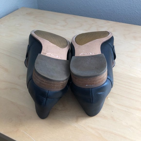 Clarks Cushion Penny Loafer - Picture 12 of 13